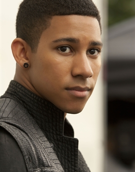 Diễn viên Keiynan Lonsdale