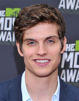 Diễn viên Daniel Sharman