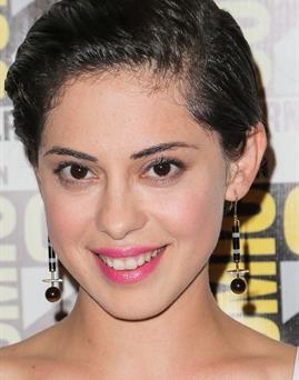 Diễn viên Rosa Salazar