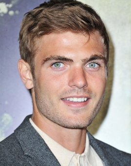 Diễn viên Alex Roe