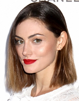 Diễn viên Phoebe Tonkin