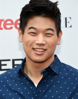 Ki Hong Lee