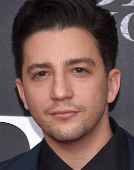 Diễn viên John Magaro