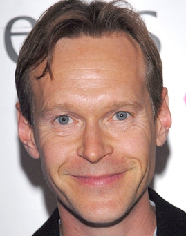 Diễn viên Steven Mackintosh