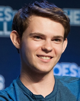 Diễn viên Robbie Kay