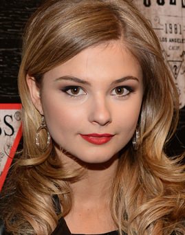 Stefanie Scott