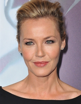 Connie Nielsen