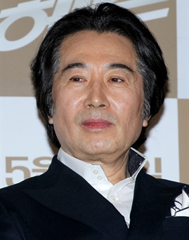 Yun-shik Baek