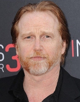 Diễn viên Courtney Gains