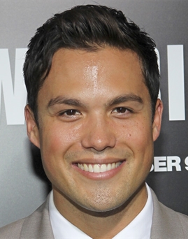 Diễn viên Michael Copon