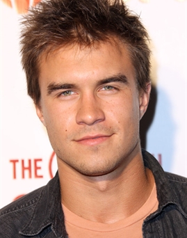 Diễn viên Rob Mayes