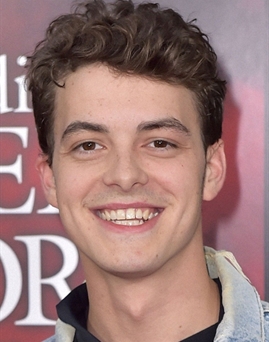 Diễn viên Israel Broussard