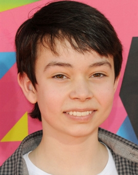 Diễn viên Noah Ringer