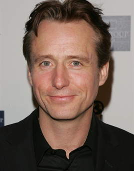 Diễn viên Linus Roache