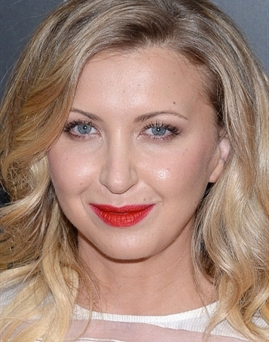 Diễn viên Nina Arianda