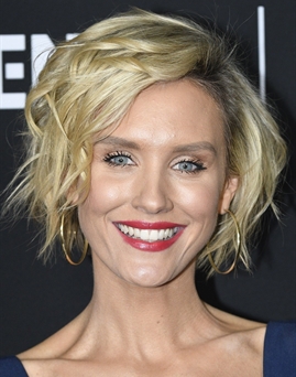 Diễn viên Nicky Whelan