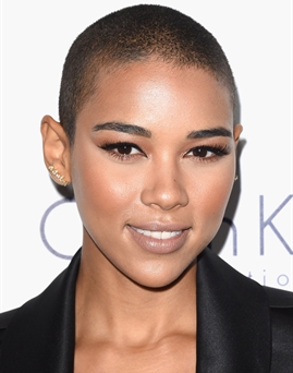 Diễn viên Alexandra Shipp